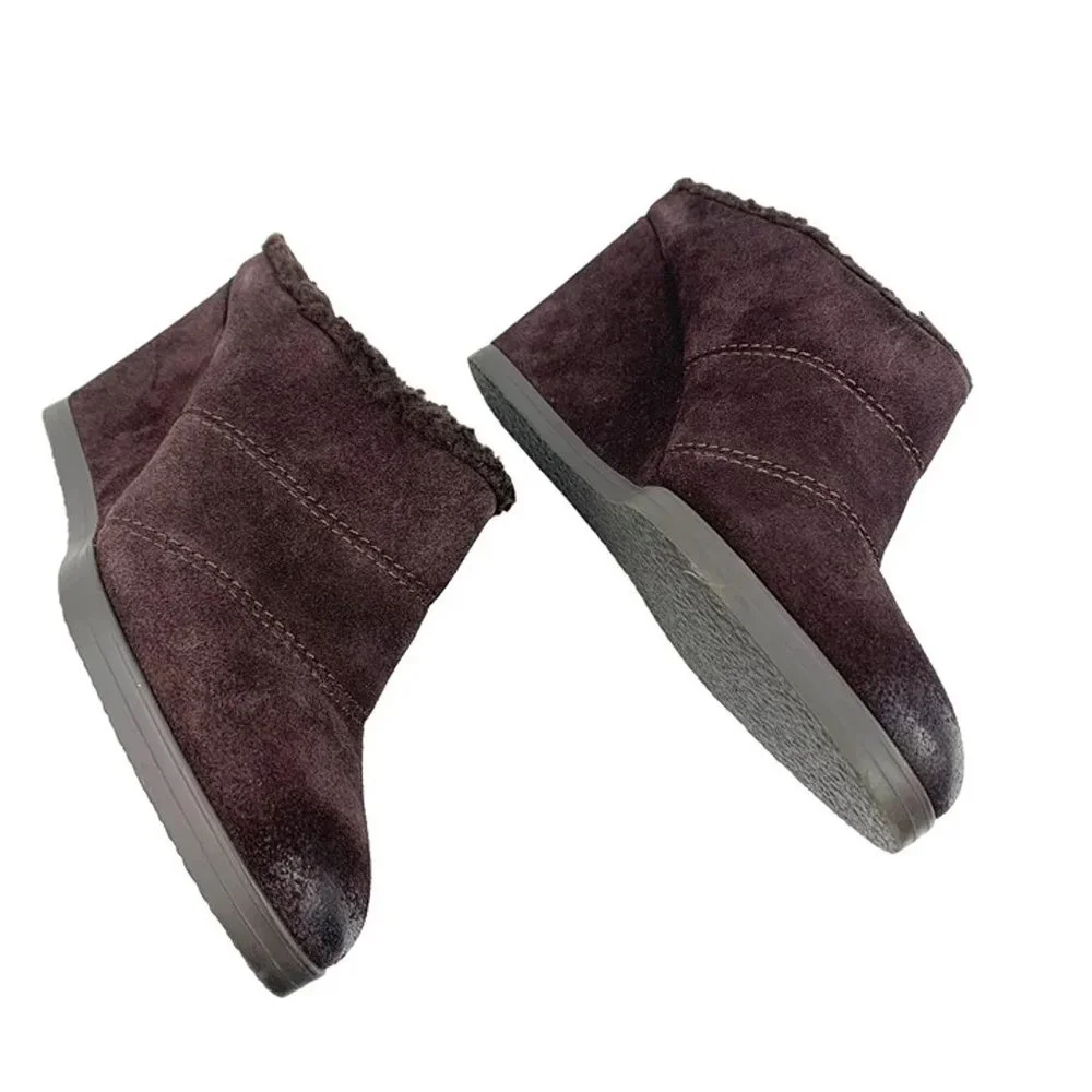 TAHARI Spencer Brown Suede Fleece‎ Lined Wedge Mules